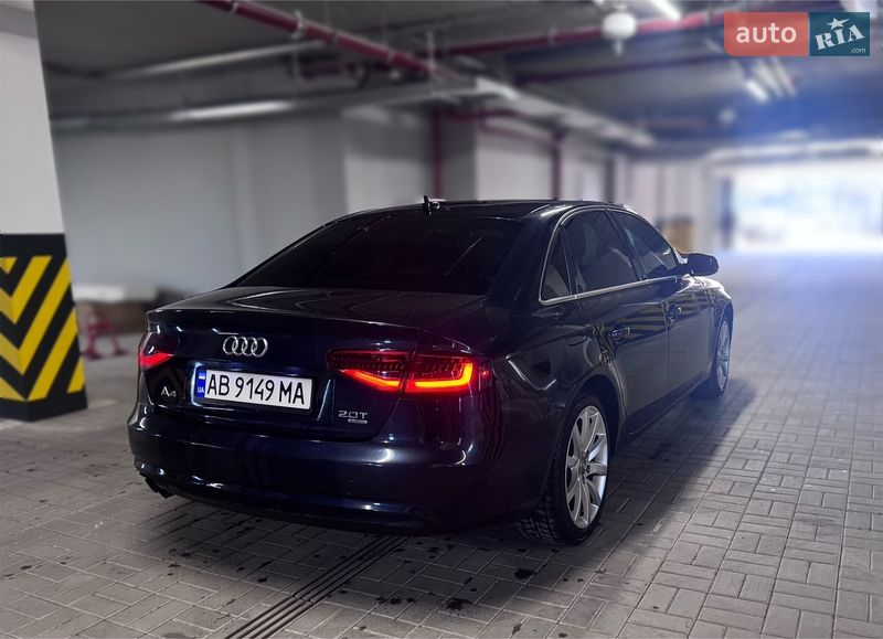 Седан Audi A4 2013 в Виннице