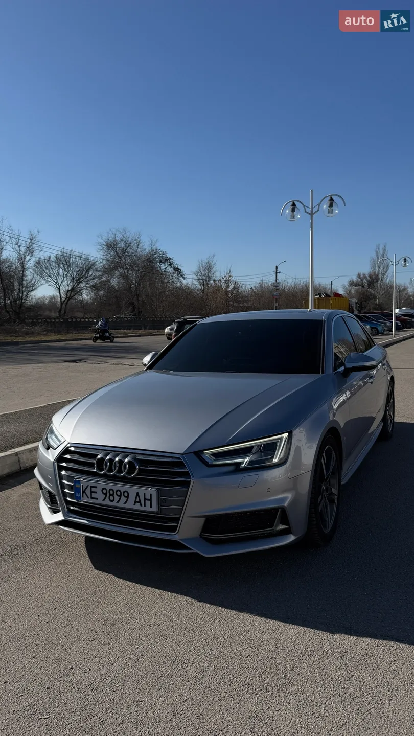 2017 Audi A4 - фото 1
