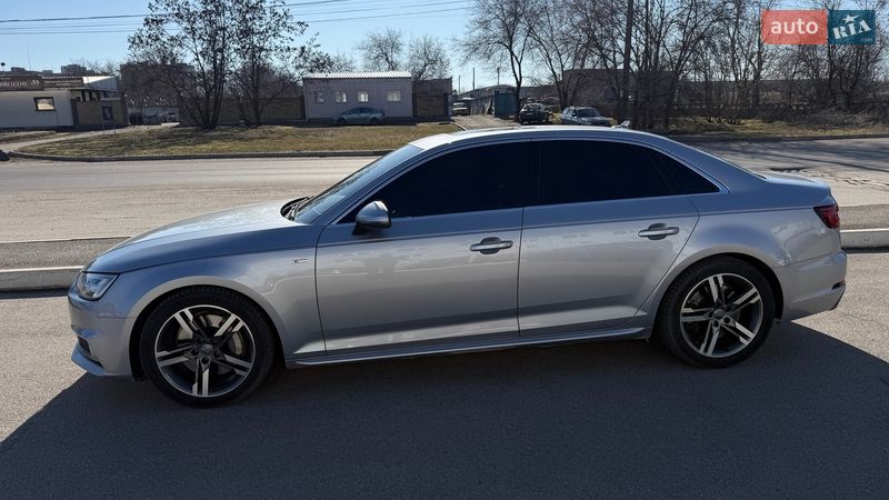 Седан Audi A4 2017 в Днепре