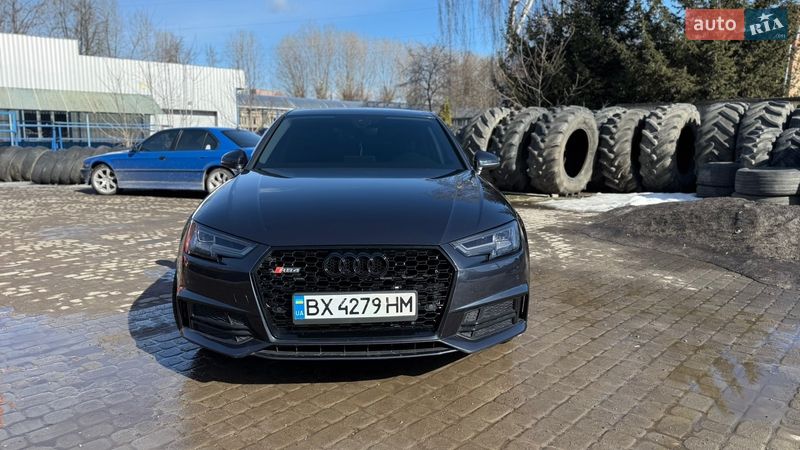 Седан Audi A4 2016 в Хмельницькому