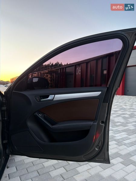 Седан Audi A4 2014 в Львові