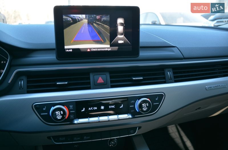 Седан Audi A4 2018 в Киеве