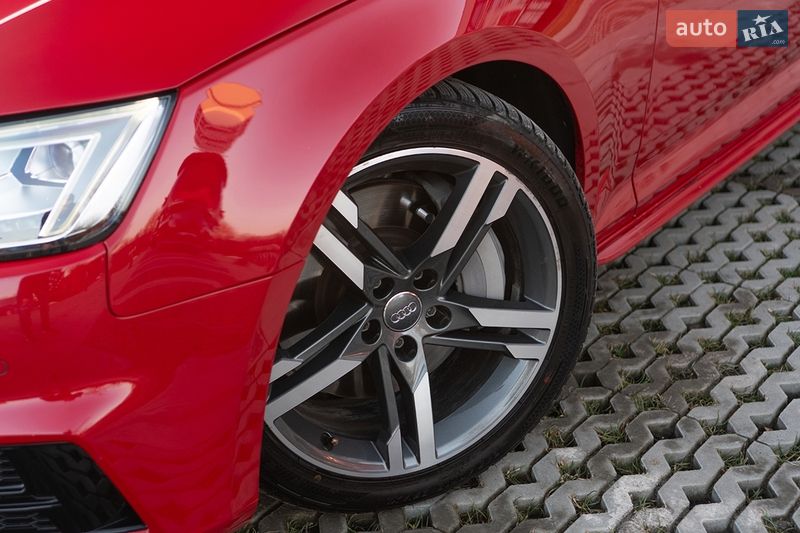 Седан Audi A4 2016 в Самборе