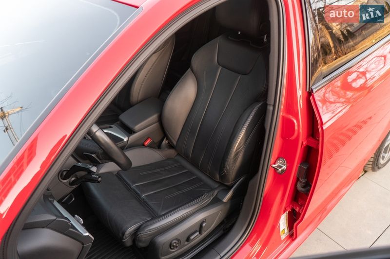 Седан Audi A4 2016 в Самборе