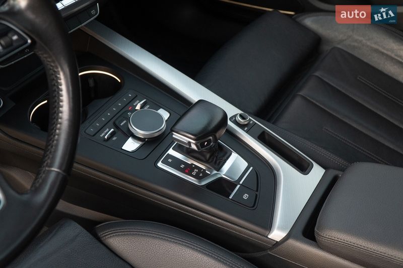 Седан Audi A4 2016 в Самборе