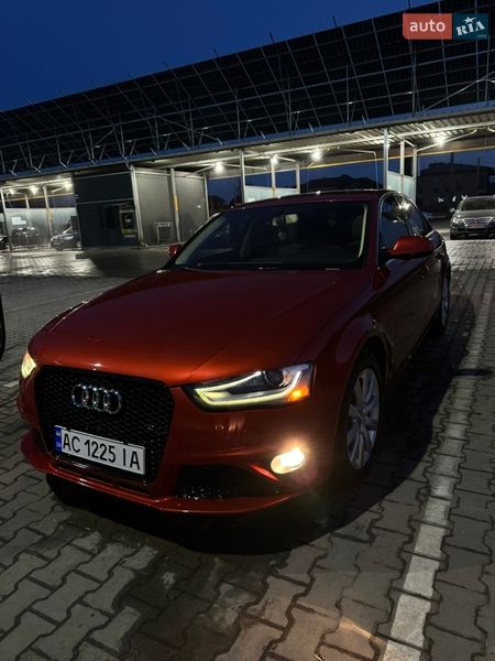 Седан Audi A4 2012 в Луцьку