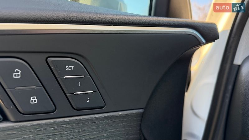 Седан Audi A4 2018 в Києві