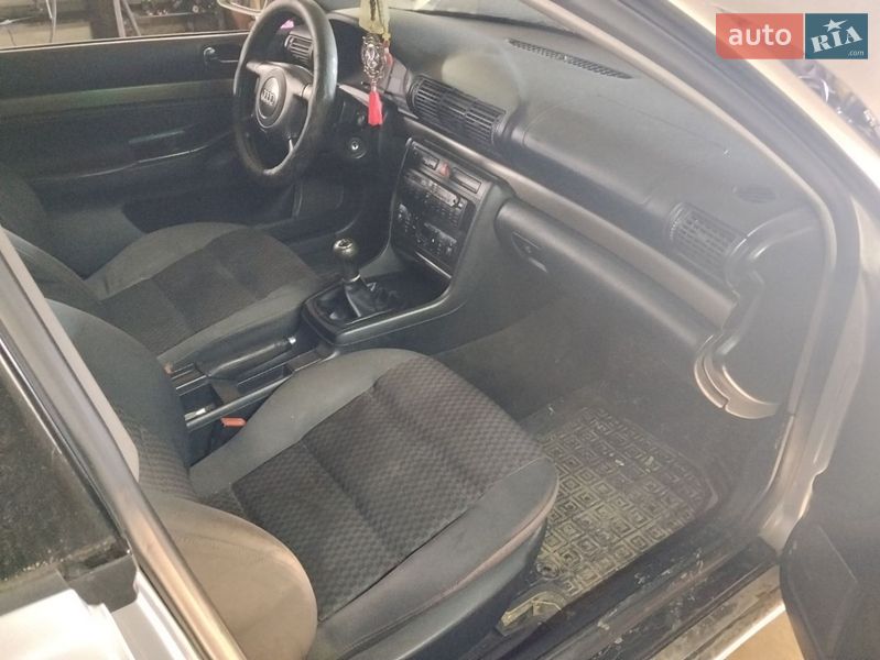 Универсал Audi A4 2000 в Хмельницком