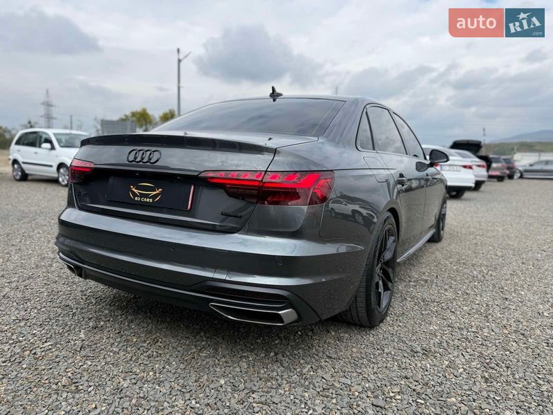 Седан Audi A4 2023 в Мукачевому