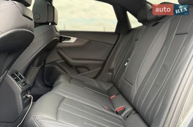 Седан Audi A4 2023 в Мукачевому