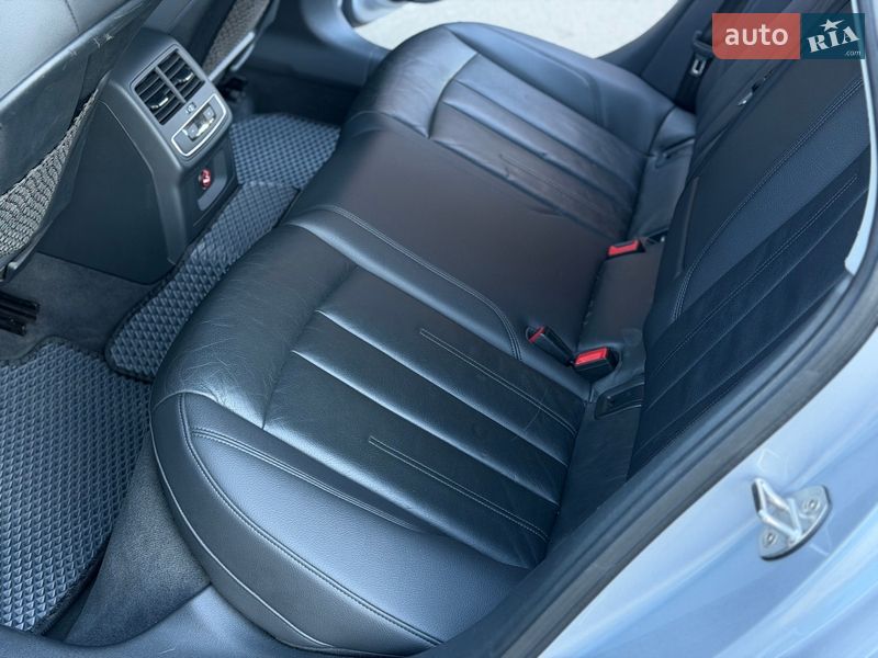 Седан Audi A4 2016 в Одесі