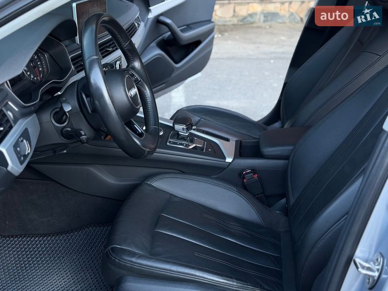 Седан Audi A4 2016 в Одесі