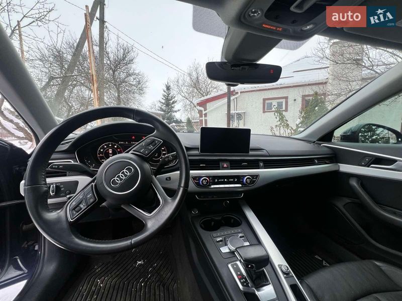 Седан Audi A4 2018 в Кременчуге