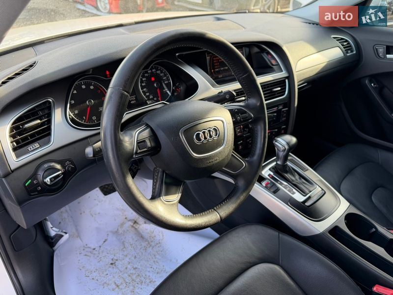 Седан Audi A4 2014 в Ивано-Франковске