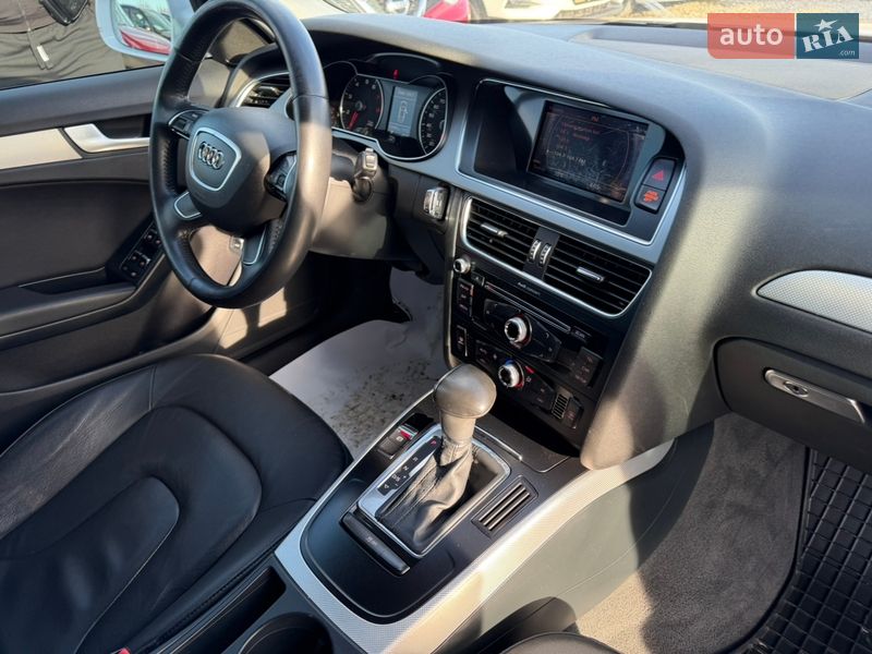 Седан Audi A4 2014 в Ивано-Франковске
