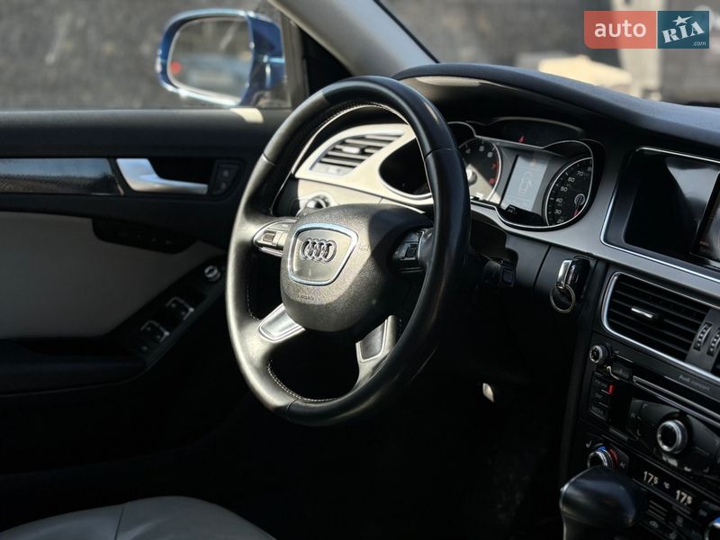 Седан Audi A4 2012 в Тернополе