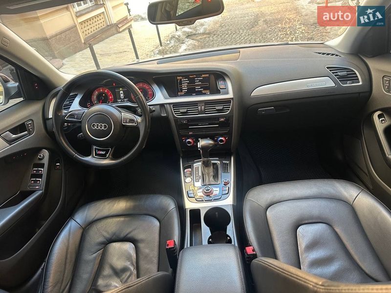 Седан Audi A4 2015 в Киеве