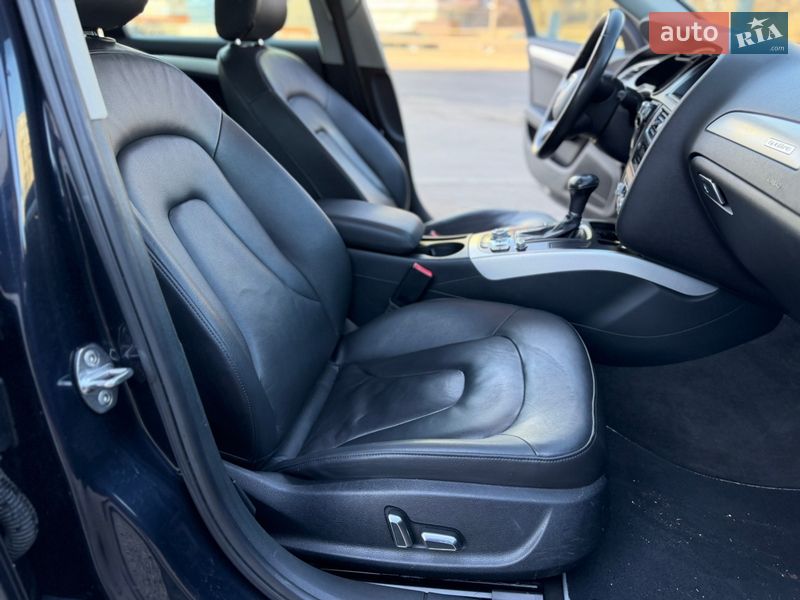 Седан Audi A4 2013 в Києві