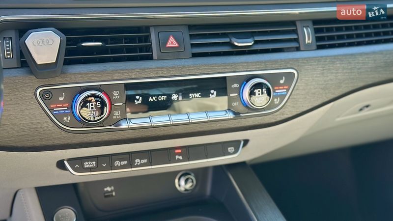 Седан Audi A4 2018 в Києві