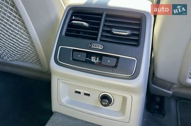 Седан Audi A4 2018 в Києві
