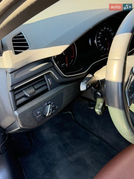 Седан Audi A4 2018 в Запорожье