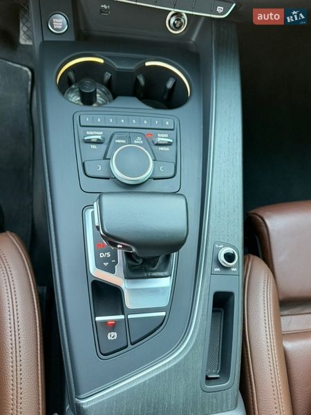 Седан Audi A4 2018 в Запорожье