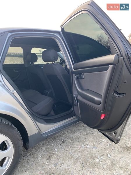 Седан Audi A4 2003 в Кременчуці