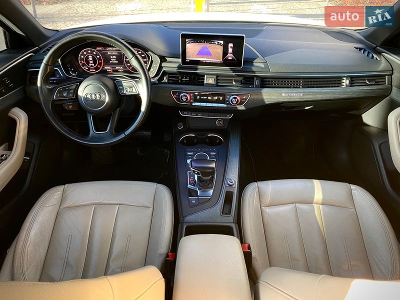 Седан Audi A4 2016 в Киеве