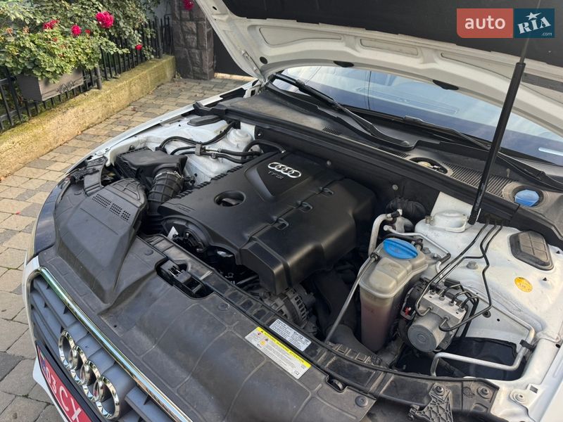 Седан Audi A4 2013 в Мукачевому