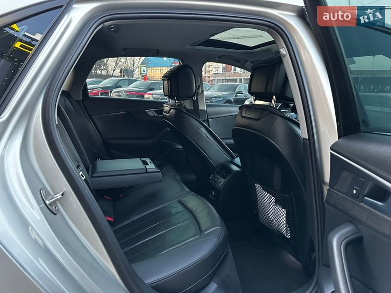 Седан Audi A4 2017 в Львові