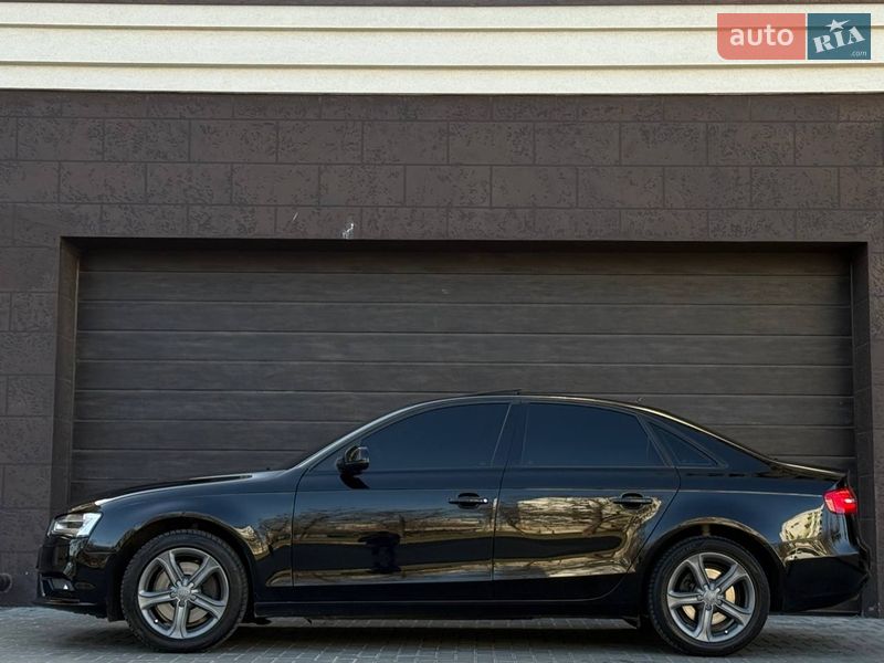 Седан Audi A4 2013 в Миколаєві