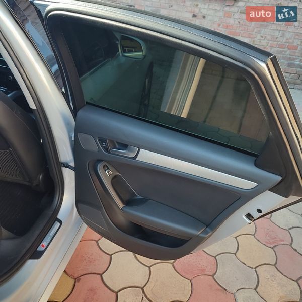 Седан Audi A4 2013 в Пирятині