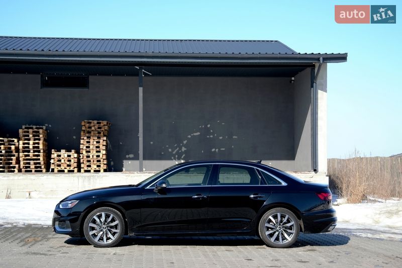 Седан Audi A4 2023 в Житомирі