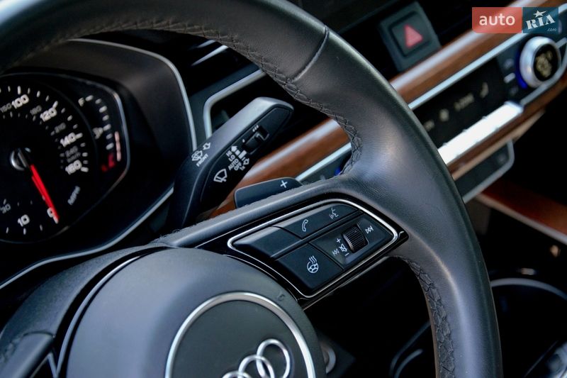 Седан Audi A4 2023 в Житомирі