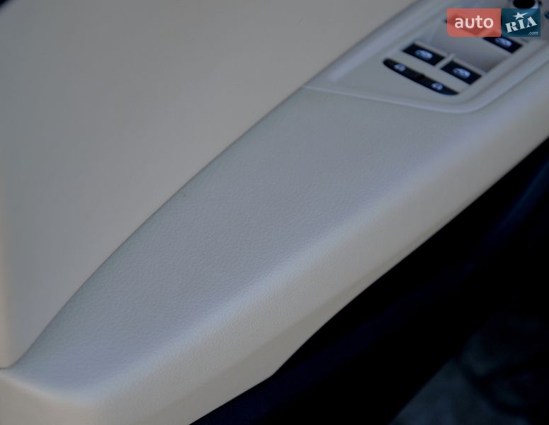 Седан Audi A4 2023 в Житомирі