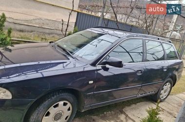 Универсал Audi A4 1999 в Виноградове