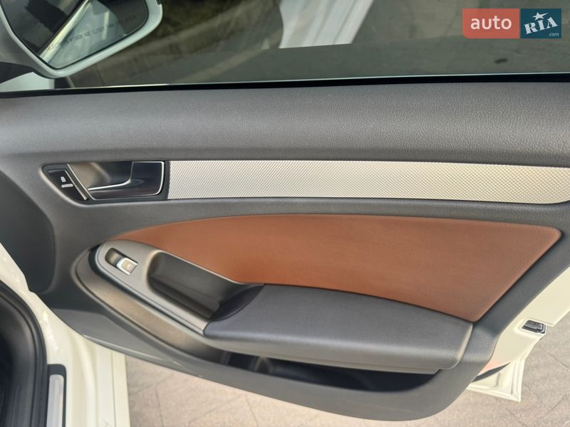 Седан Audi A4 2014 в Стрию