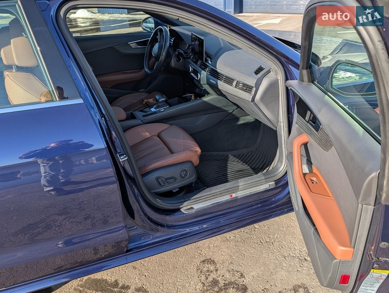 Седан Audi A4 2020 в Чернигове
