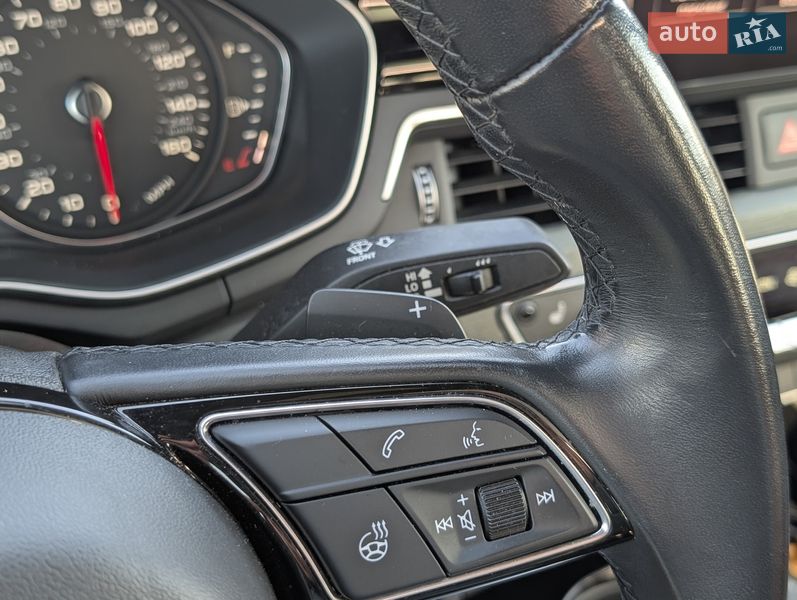 Седан Audi A4 2020 в Чернигове