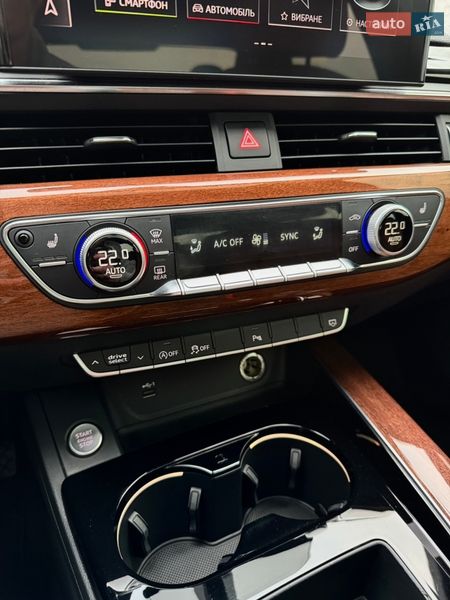 Седан Audi A4 2020 в Днепре