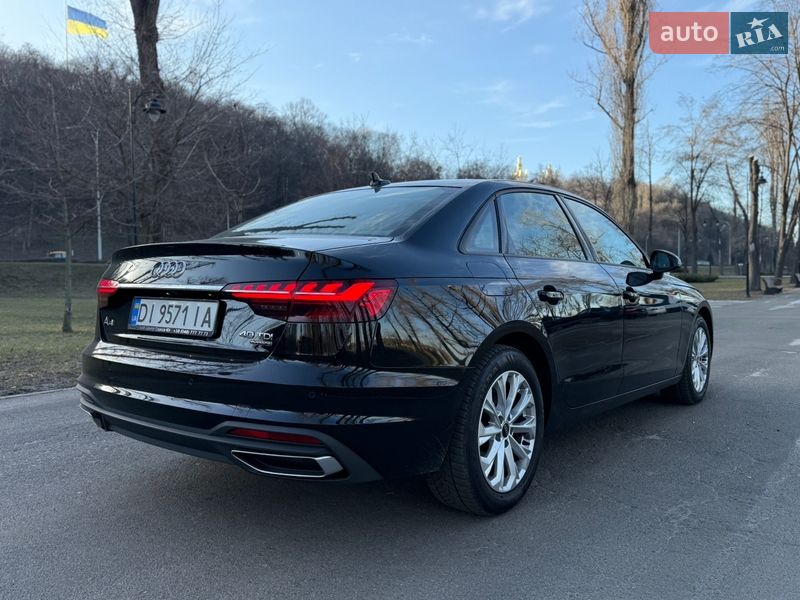 Седан Audi A4 2021 в Киеве