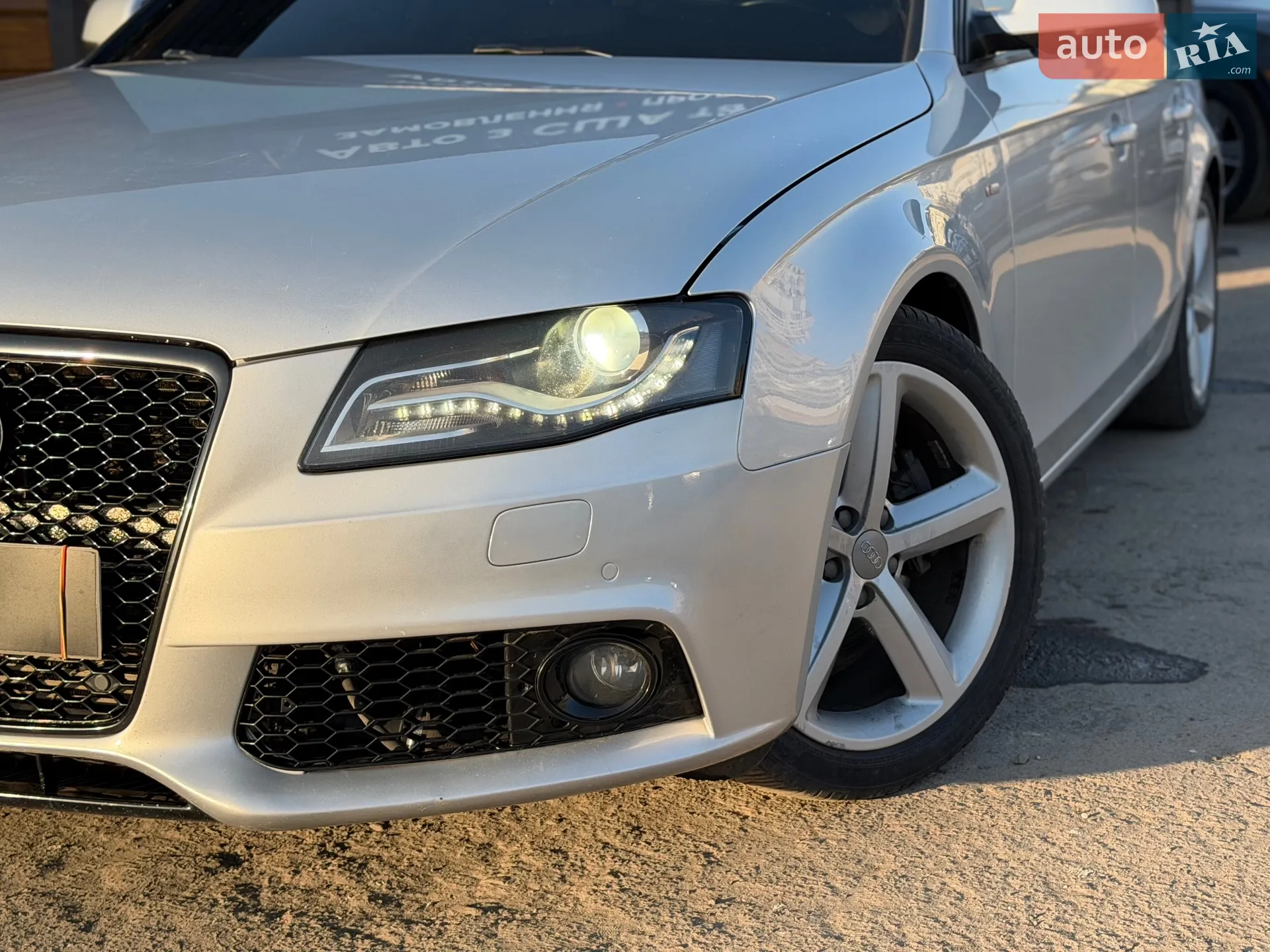 2011 Audi A4 - мініатюра 4