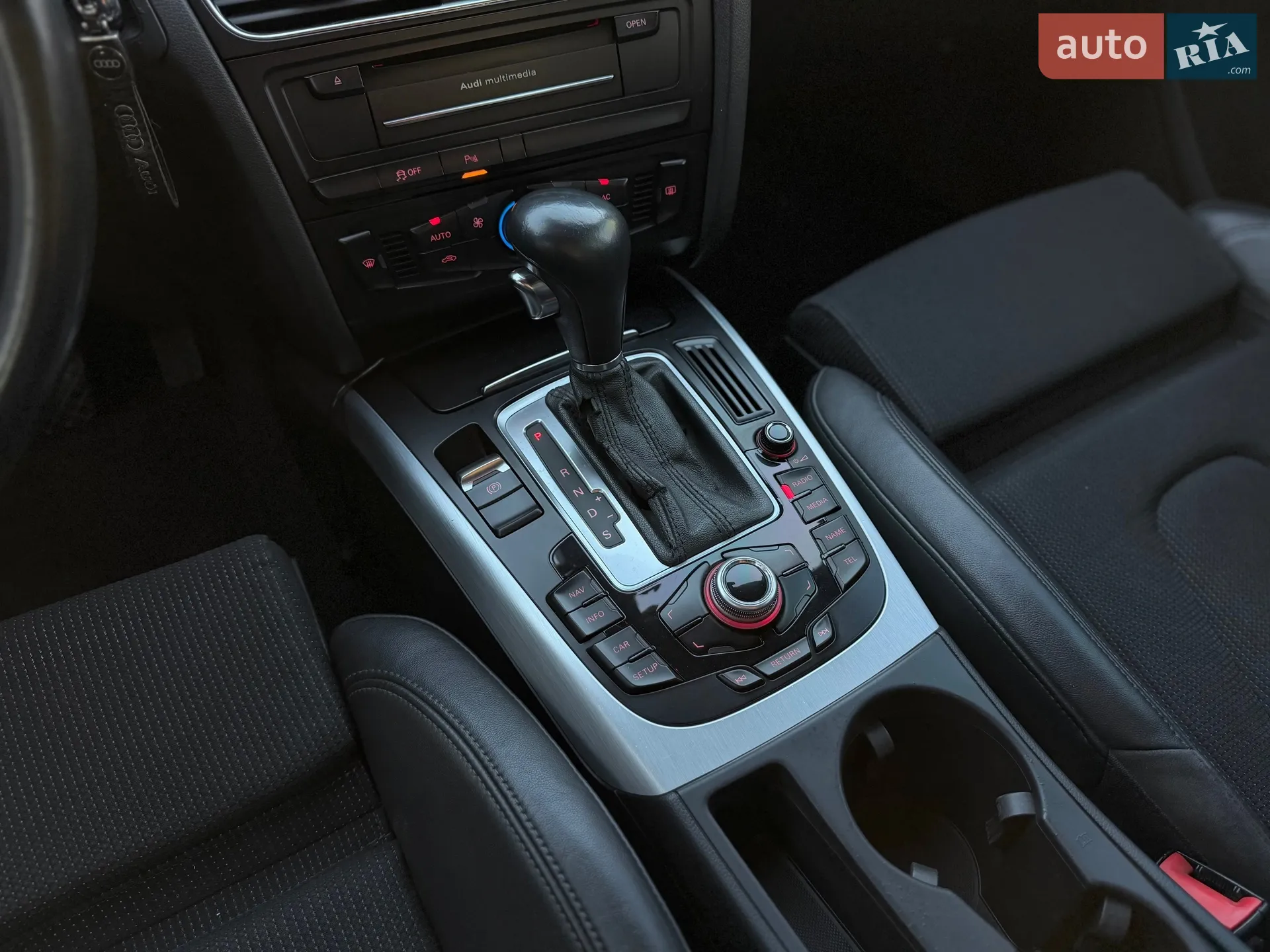 2011 Audi A4 - мініатюра 37