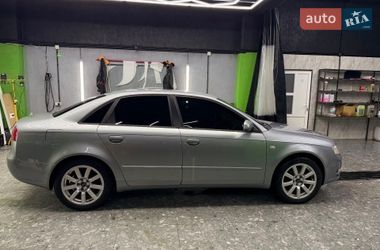 Седан Audi A4 2005 в Надворной