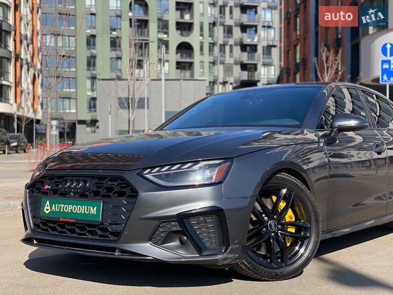Седан Audi A4 2020 в Киеве