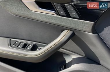Седан Audi A4 2020 в Киеве