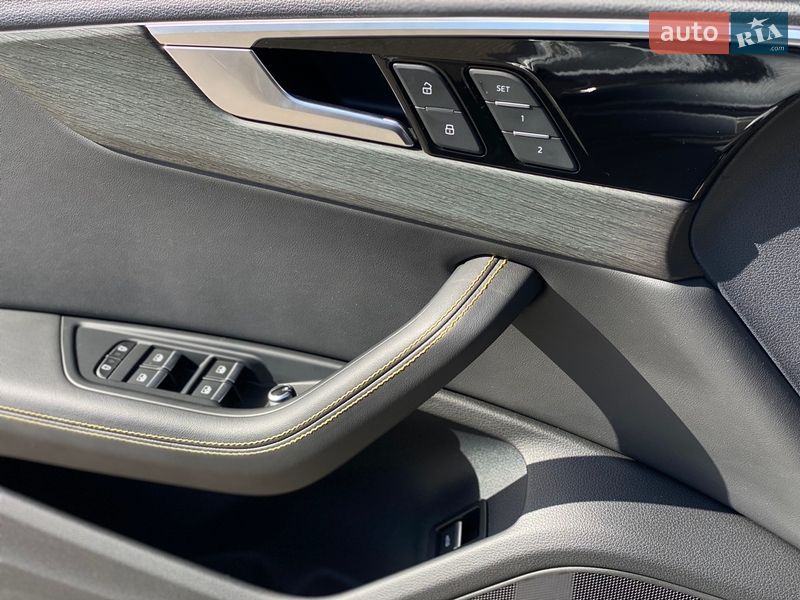 Седан Audi A4 2020 в Киеве