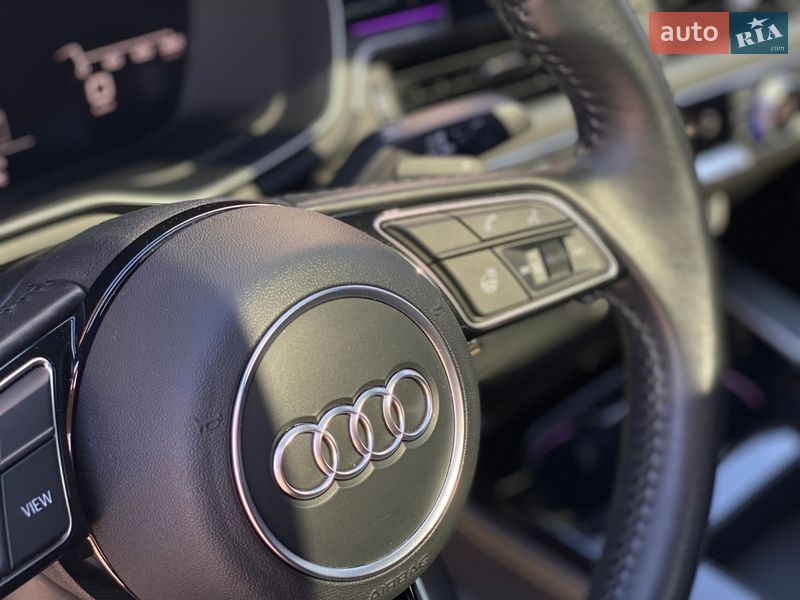 Седан Audi A4 2020 в Киеве