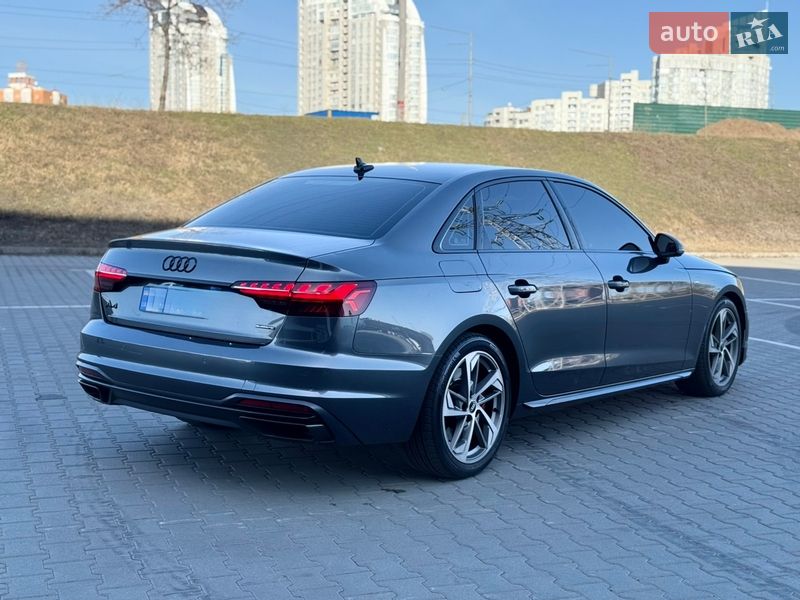 Седан Audi A4 2021 в Киеве