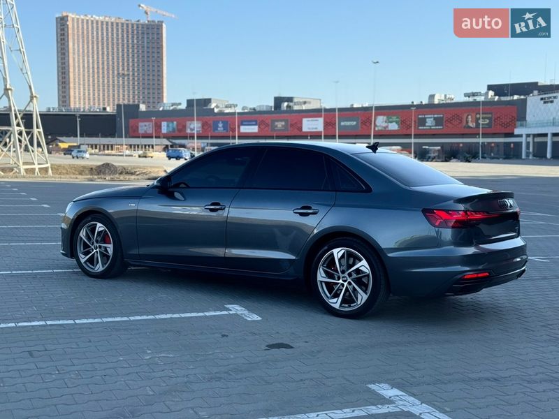 Седан Audi A4 2021 в Киеве